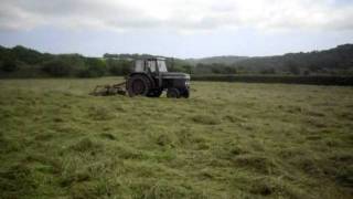 An Old Leyland Tedding