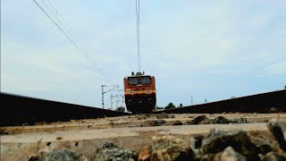 Under Train videos || Train videos || Vivek express || Train Wala || Train Sound || Train India