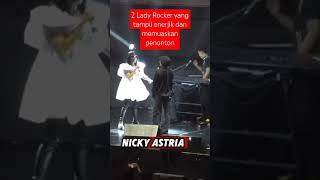 Dua Lady Rocker ini mampu tampil enerjik dan memuaskan penonton#atiekcb