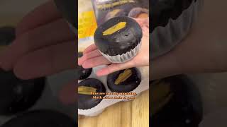 Let’s Try Black & Gold Molten Lava Bun #Review #foodie #dessert