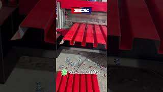 Roof and wall panel roll forming machine