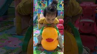 Aku naik bebek #shortsviral #shorts #bebek #playground