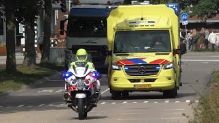 Politie begeleid Mobile Intensive Care Unit 09-301 met spoed naar het Radboud UMC in Nijmegen