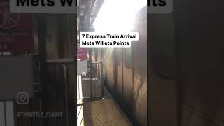 7 train express arrival!