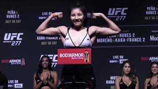 Joselyne Edwards vs Ji Yeon Kim FINAL FACEOFF - UFC 277 STAREDOWNS