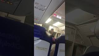 flight में उठने का बाद देखिए कैसा allounge करके बोलता हैं #shorts