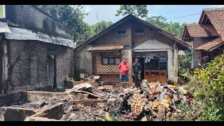 Rumah di Selaawi Kebakaran, Anggota DPRD Garut Berikan Bantuan