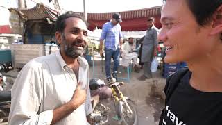 Enjoying with Mark Wiens in Karachi! Amazing Fish Takatak in Karachi, Pakistan!