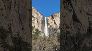 Driving into Yosemite Valley / Yosemite National Park