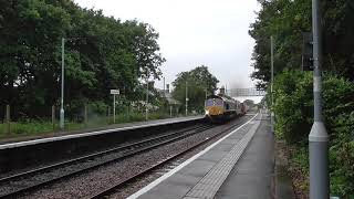 ******WORLD RECORD 133 TONE****** FL 66567 roars past a rainy Westerfield: 06/07/2019