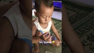 Momen Bocah Digigit Kepiting #lucu #viral #shortvideo