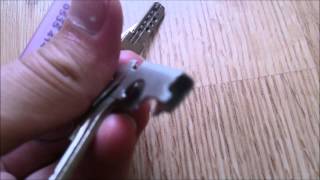 EDC 8 in 1 Keychain Gadget Multi-function Key Clip Review (Banggood)