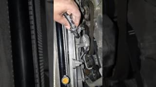 How to replace Radiator in an Infiniti M35 or G35