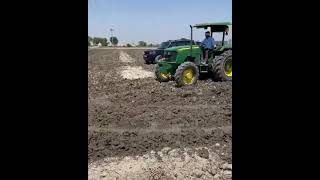 Mahindra Scorpio driving vs tractor 🚜 #shorts #youtubeshorts