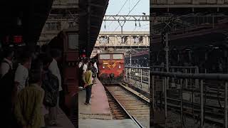 Pune Mumbai Intercity Exp arriving at Pune