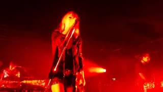 Metric - Help I'm alive - Live in Munich October 17th 2015 at Theaterfabrik