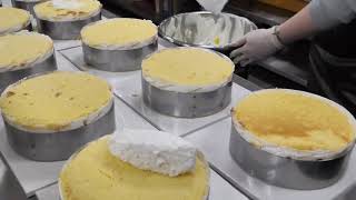 Fábrica de BOLO DE MORANGO. Tudo artesanal, impossível não gostar