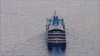 Κρουαζιερόπλοια στη Σαντορίνη - Cruise ships in Santorini isl.