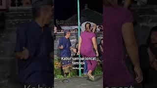 loncat tembok di kejar istri