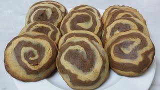 Zebra cookies filled with chocolate -  Galletas cebra rellenos con chocolate