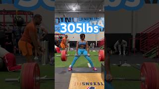 WOMAN DEADLIFTS 305lbs FOR 6 TIMES #gymlife #exercise #gymmotivation #fitness #workout #gym