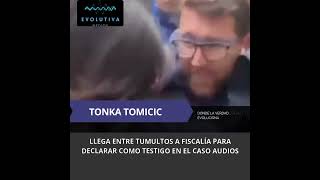 Tonka Tomicic enfrenta una caótica llegada a la Fiscalía Metropolitana Oriente para declarar