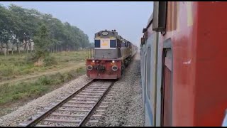 High Speed WDM-3A 12225 Kaifiyat Express Xings 11055 Godan Express On Single Diesel Stretch