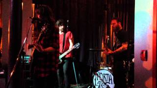 Julie Doiron and the Wrong Guys - Heartbeats