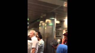 Banderras dans le métro après le match du stade Top14