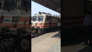 #WAP5 breathing #shorts #indianrailways | Train number 12002 New #Delhi  - Rani Kamalapati Shatabdi