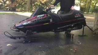 1992 Polaris SP 500 EFI Snowmobile Testing out on a stand