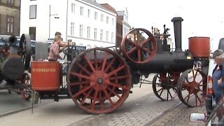 The locomobiles arriving at the Flensburger Dampfrundum 2017 Flensburg Steam Fair