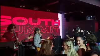 SOUTH SUMMIT - RUNAWAY LIVE