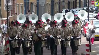 Maastrichtse Verkennersband tijdens Streetparade Vlaardingen tgv 60 jaar Thalita