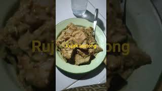 ini yang bikin ngiler Rujak lontong pedas rasanya#shorths