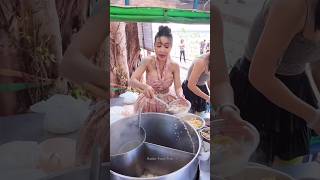 Amazing Noodle 500 Bowl for Free on Food Truck -Thai Street Food