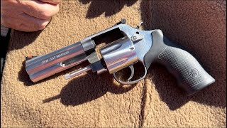 Smith and Wesson 686, 357 mag, a quality, robust, beautiful revolver!