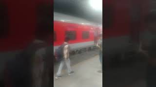 Coimbatore to H.Nizamuddin Kongu Exp standing on Platform no 1 of Nagpur Railway Station