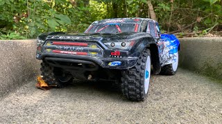 Arrma Senton 3s RC Car Asphalt muncher