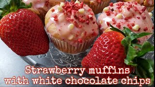 Must try!!! Strawberry muffins, white fresh strawberry. Pretty pink muffins