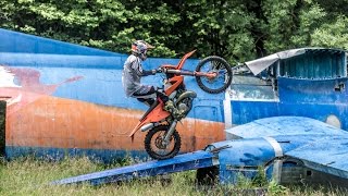 Billy Bolt Extreme Enduro Rider and Julian Stevens Setting up the New KTM 300 EXC for Romaniacs