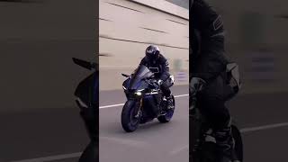 yamaha r1m wheelie 💥🤟🥵#youtube #shortvideo #viralvideo #yamahar1m #superbike #sportsbike #rider