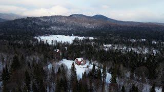 CHALET TRADITIONNEL CANADIEN - ISABELLE BRAIS -  VAL DES LACS