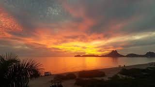 Time Lapse Sunset in San Carlos, Sonora - Tortugas being released from afar.