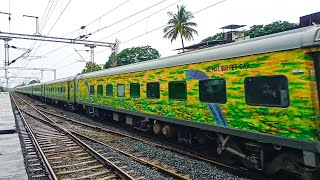 Beauteous !!! Duronto Express Lashing at 130 Kmph with Danger Honking 30607 BRC WAP7