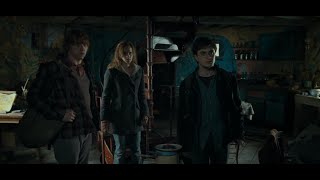 Xenophilius intenta Entregar a Harry a los Mortífagos | Harry Potter y Las Reliquias de la MuertePt1