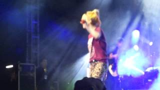 Paramore - Ain't It Fun - ao vivo em POA 04-08-13