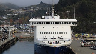 Riding the Cook Strait Ferry - Wellington to Picton