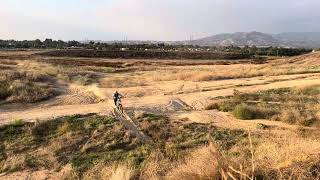 Ultra bee dirt jump BRAAP 👍👍