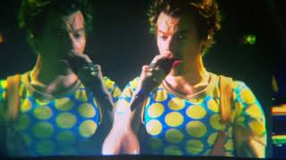 Harry Styles 08 Lights Up (Love on Tour in Bologna)